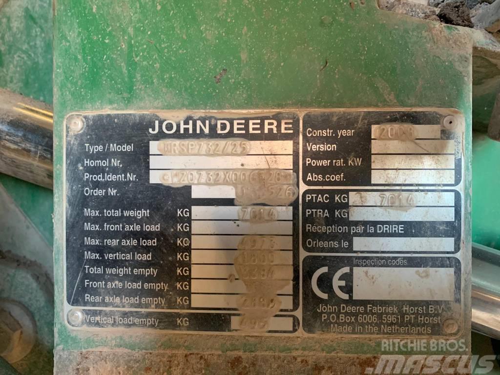 John Deere 732 Причіпні обприскувачі