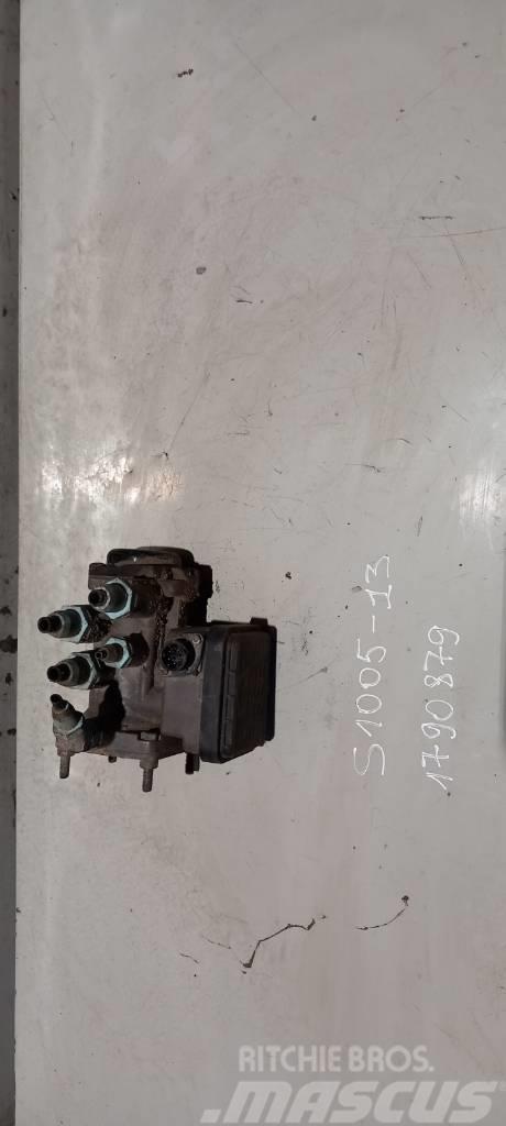 Scania R440 EBS valve 1790879 Коробки передач