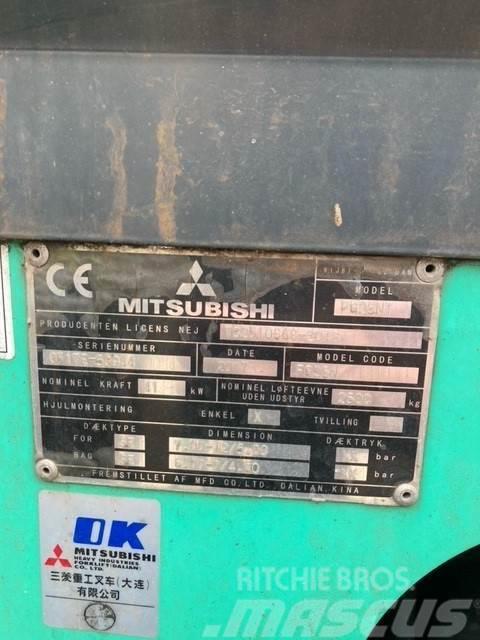 Mitsubishi FG25N Газові навантажувачі