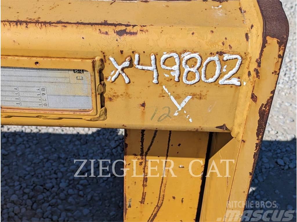 CAT 953 TRACK TYPE LOADER FORK PIN ON 72 Вили