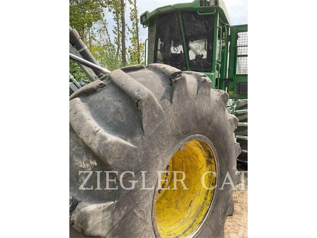 John Deere & CO. 748L Лісогосподарські трактори