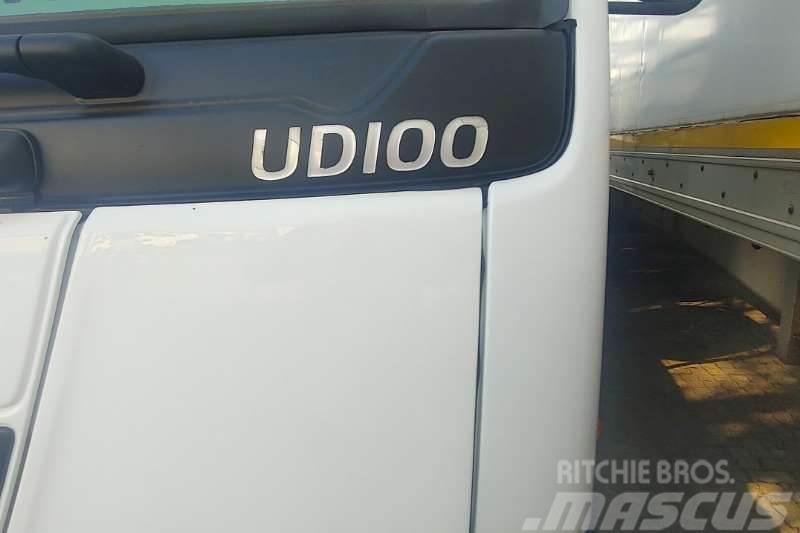 UD 6x2 Вантажівки / спеціальні