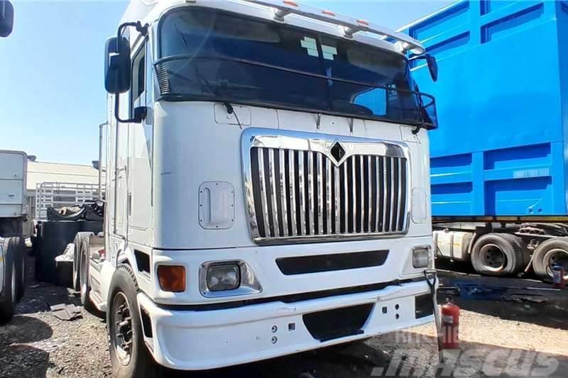 International 9800 6X4 Вантажівки / спеціальні