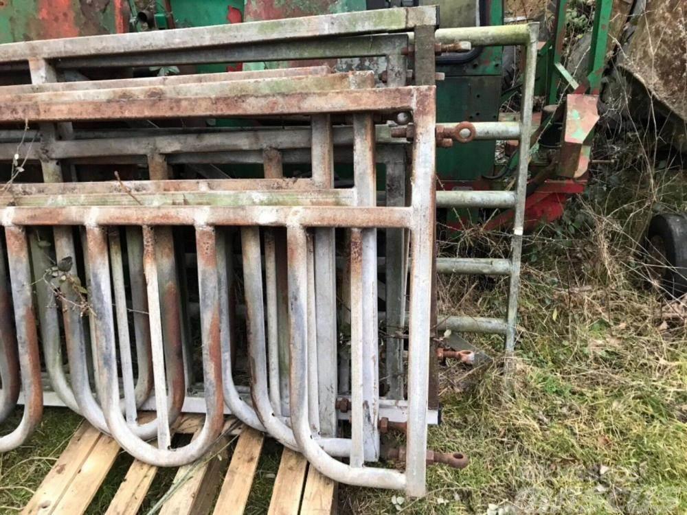  Cattle feed barriers 14 ft 6 Інше тваринницьке обладнання