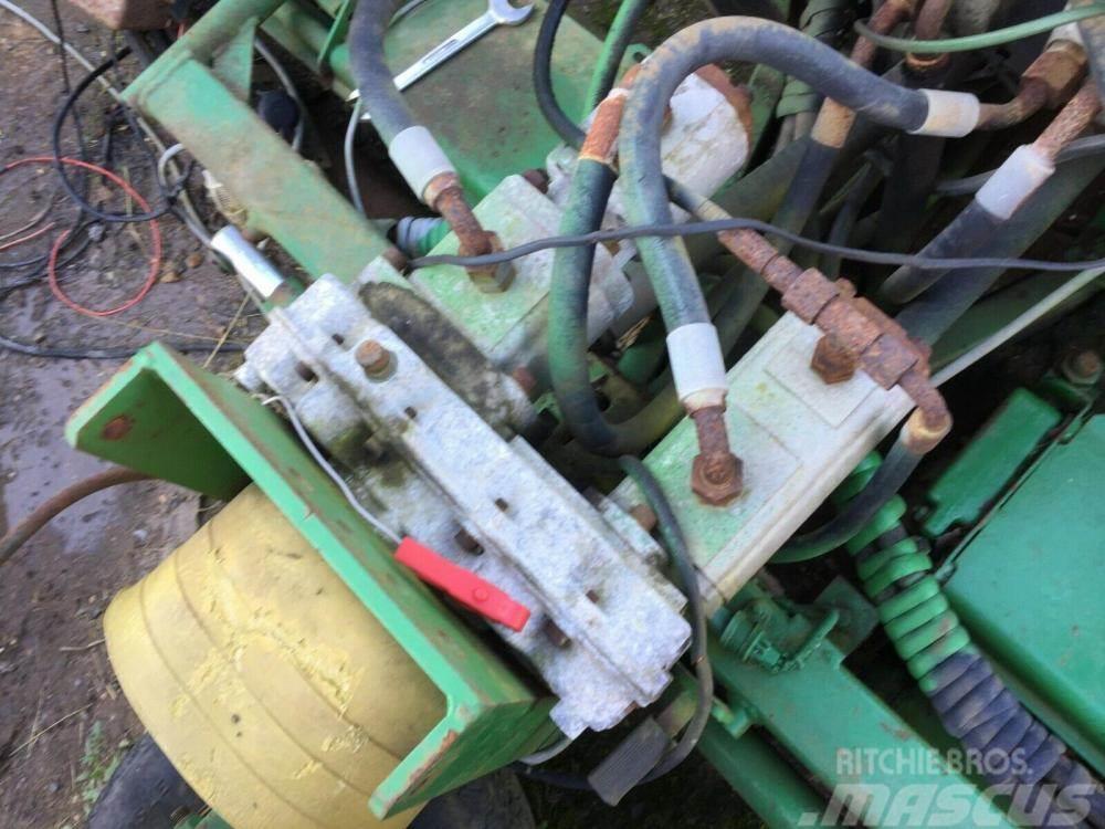 John Deere 365 mower reel and Ultra Motor 5092 4294 Інше
