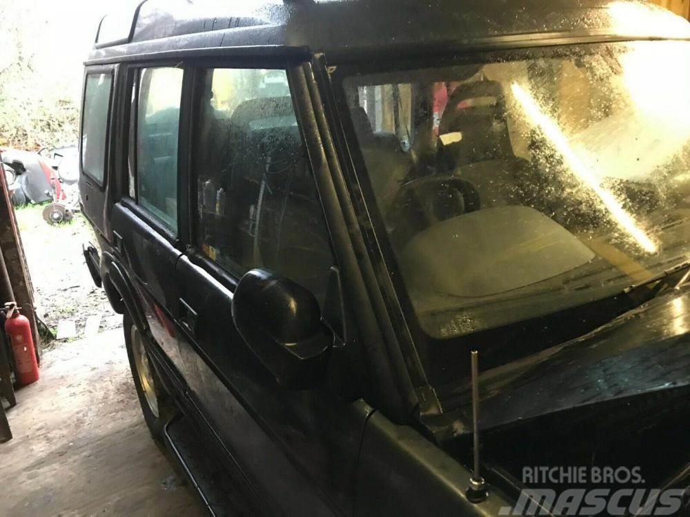 Land Rover Discovery 300 TDi offside front door £90 Інше