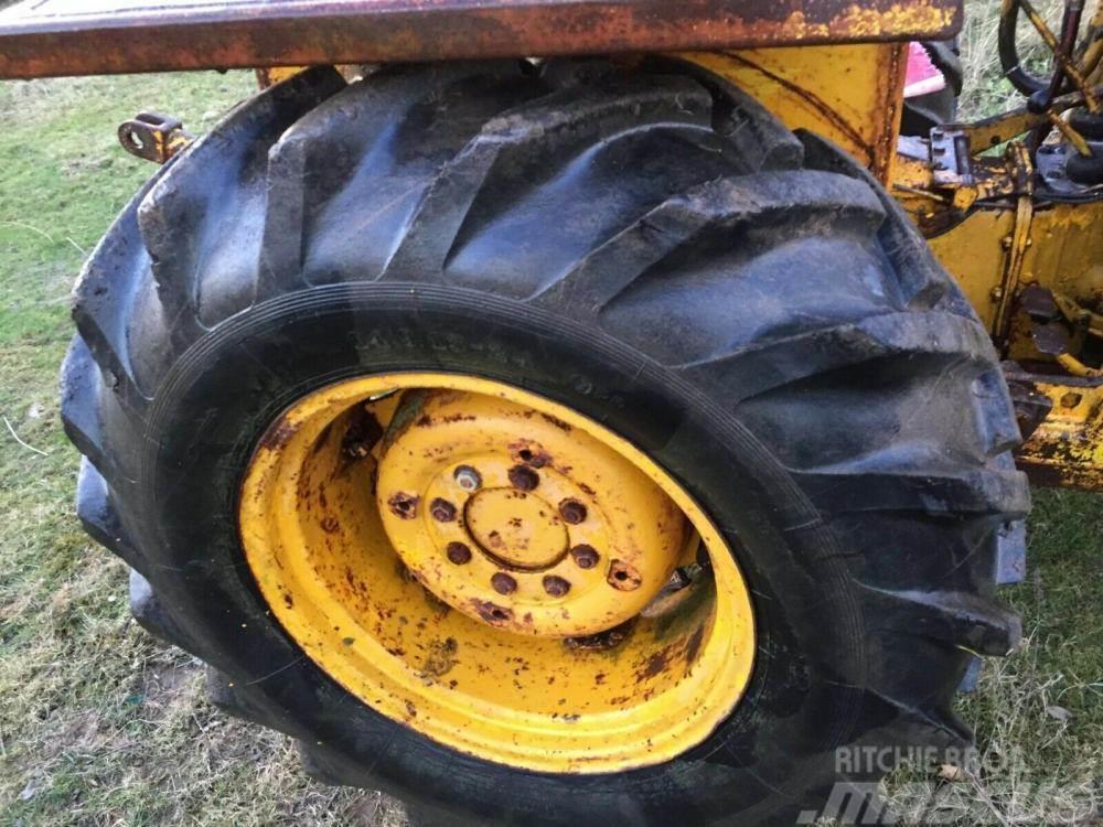 Massey Ferguson 135 Loader tractor £1750 Фронтальні навантажувачі та екскаватори