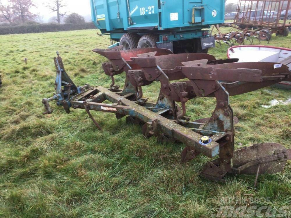 Ransomes 3 Furrow reversible plough £450 plus vat £540 Звичайні плуги