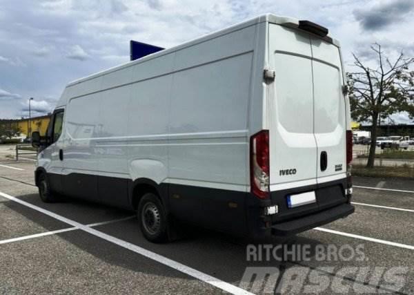 Iveco Daily 35S18 (3D) Фургони