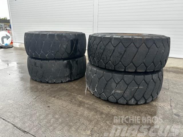 Liebherr solid wheels filled with elastomer Шини