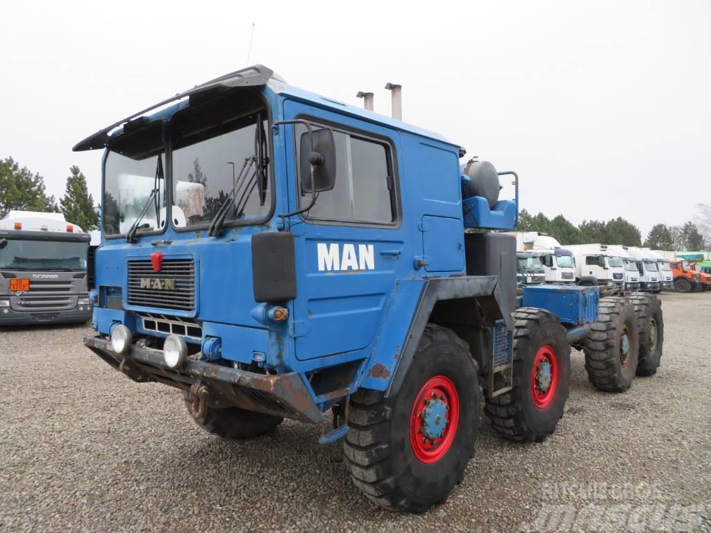 MAN M1014 V10 8x8 Вантажівки / спеціальні