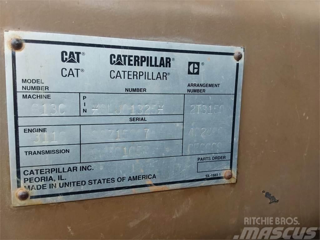 CAT 613C Причепи-цистерни