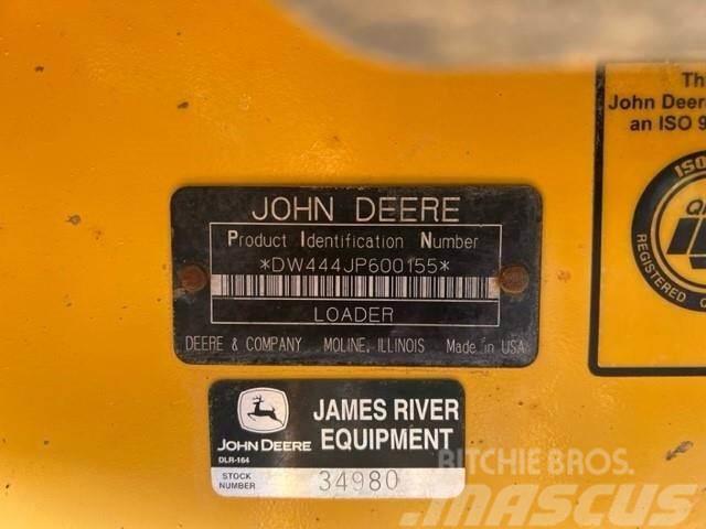 John Deere 444J Фронтальні навантажувачі