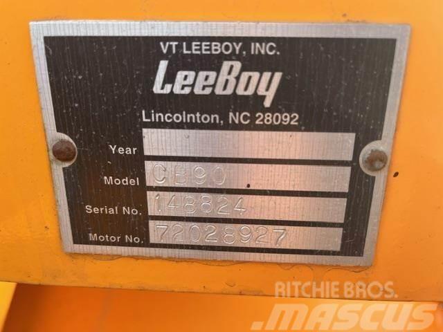 LeeBoy CB90 Підмітальні машини