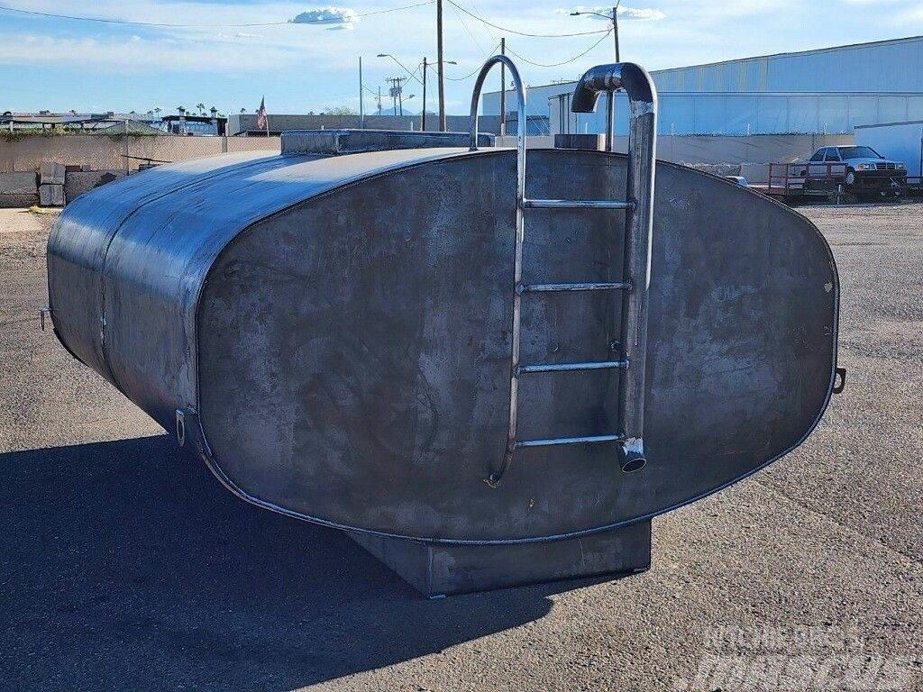 Custom 2000 Gallon Water Tanks Баки
