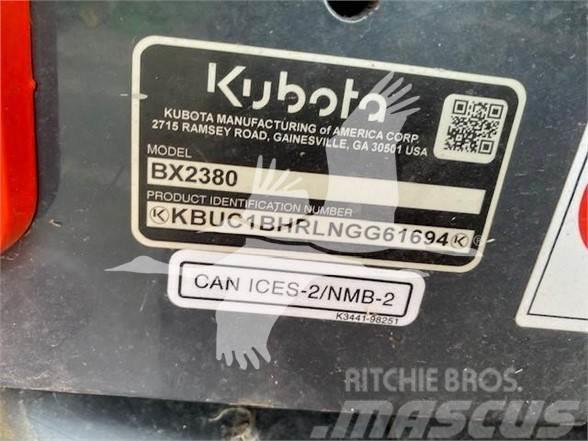 Kubota BX2380 Трактори