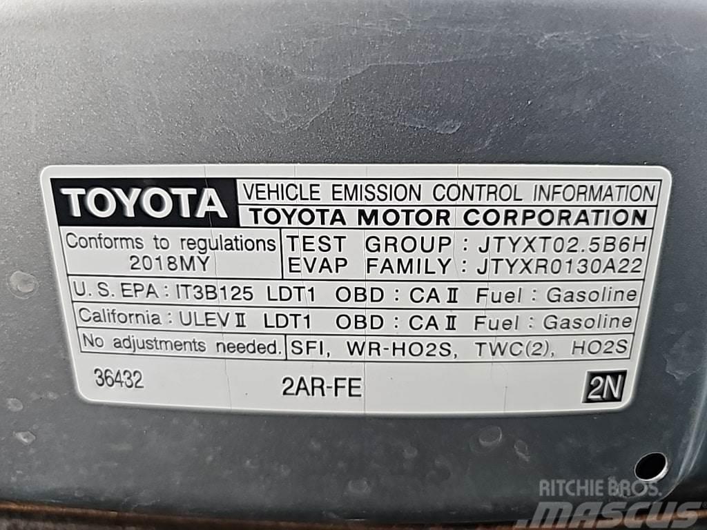 Toyota RAV4 Автомобілі