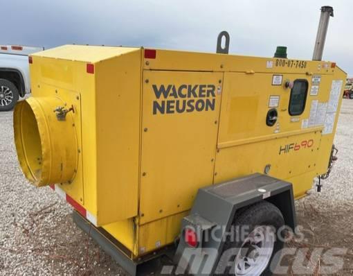 Wacker Neuson HIF 690 Підсобні машини