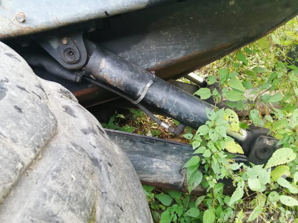 John Deere 1410 D breaking for parts Лісогосподарські трактори