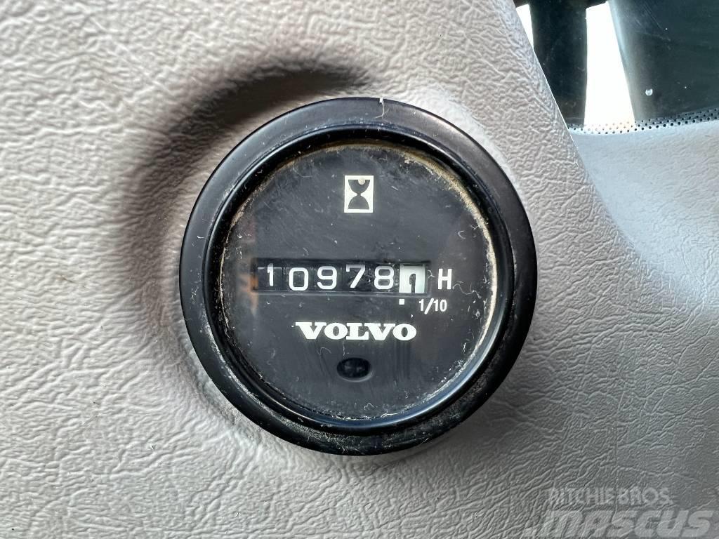 Volvo EW140D - Excellent Condition / Tilting Bucket Колісні екскаватори