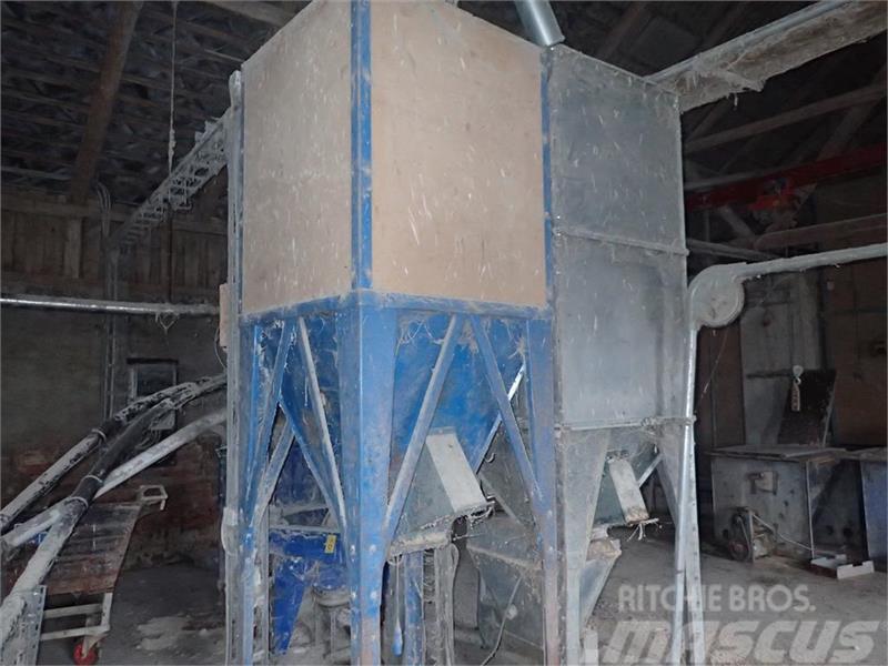  - - -  Færdigvarer siloer fra 1-2 ton Обладнання для розвантаження силосу