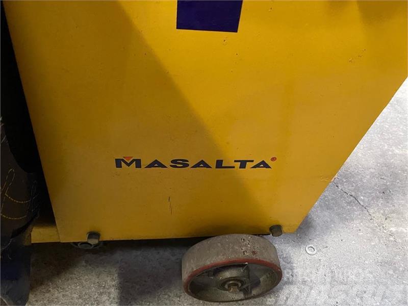 Masalta Asfaltskærer m. dieselmotor asfalt- og betonskærer Машини для розщеплення асфальту