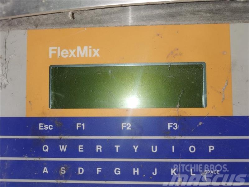 Skiold Flex Mix styreskab Завантажувачі змішувальних машин