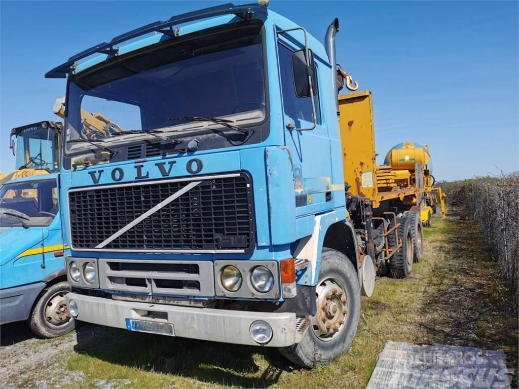 Volvo F10 Вантажівки-платформи/бокове розвантаження