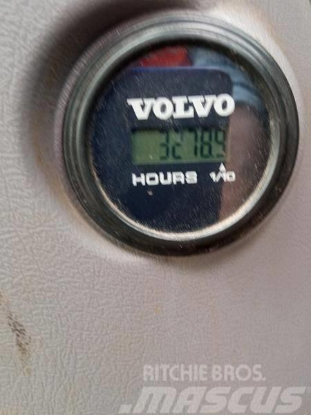 Volvo EC 750DL Гусеничні екскаватори