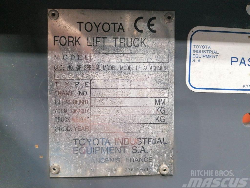 Toyota 42-6FGF15 Газові навантажувачі