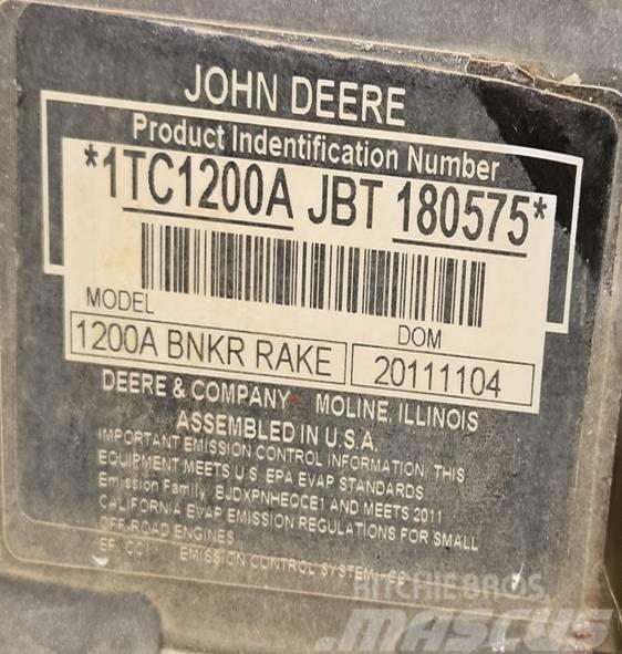 John Deere 1200 A Бункерні граблі