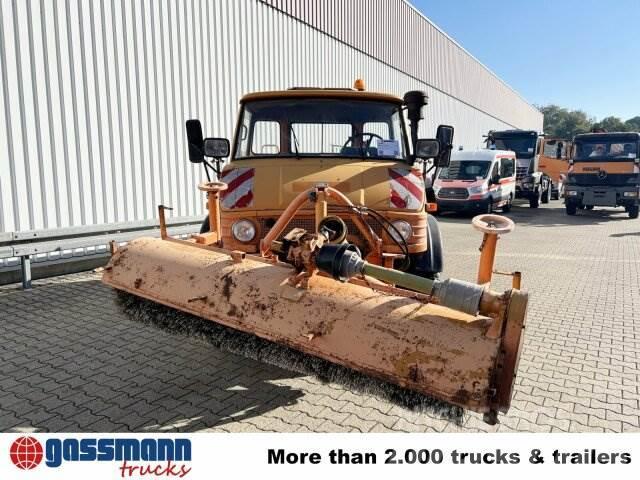 Unimog U84 406 4x4, Kommunalhydraulik, Zapfwelle vorn & Вантажівки / спеціальні