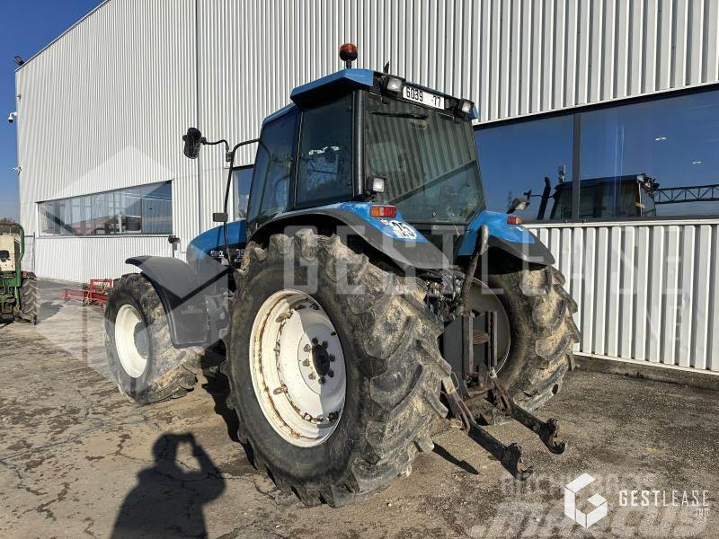 New Holland FORD 8560 Трактори