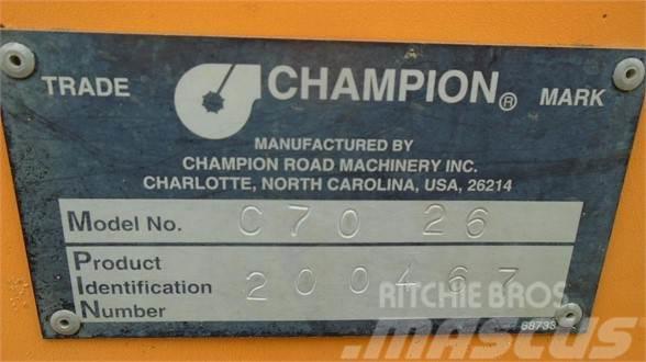 Champion C70 Грейдери