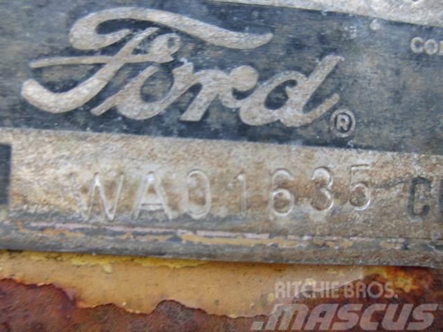 Ford 4550 4x2 rendegraver til ophug Екскаватори-навантажувачі
