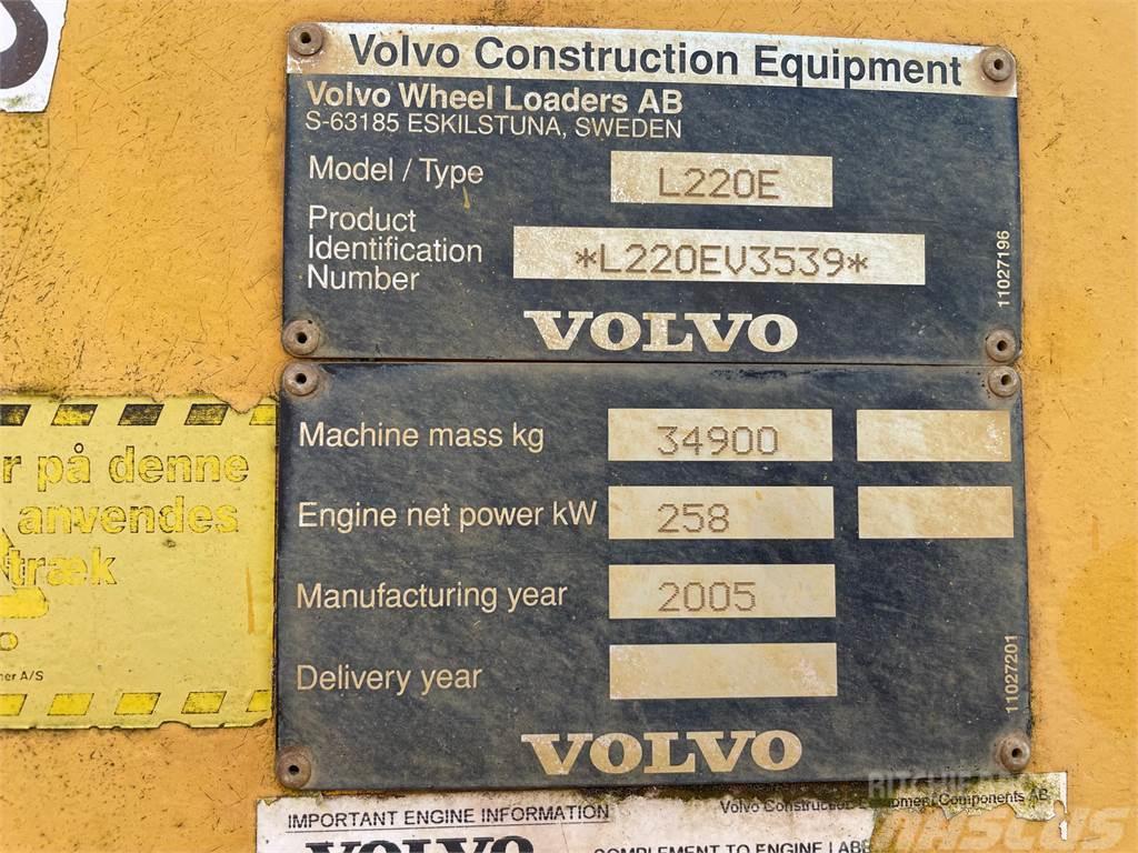 Volvo L220E læssemaskine til ophug Фронтальні навантажувачі