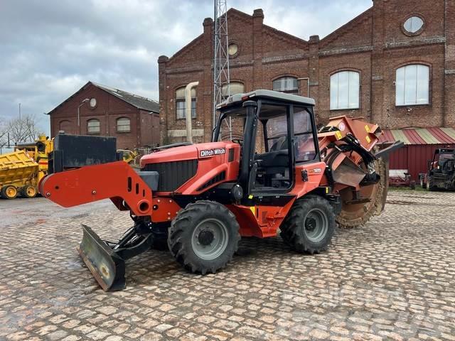 Ditch Witch RT125 Канавокопачі