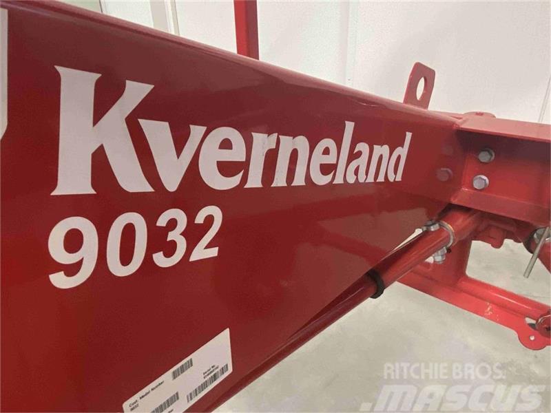 Kverneland 9032 rotorrive Граблі і сінозворушувачі