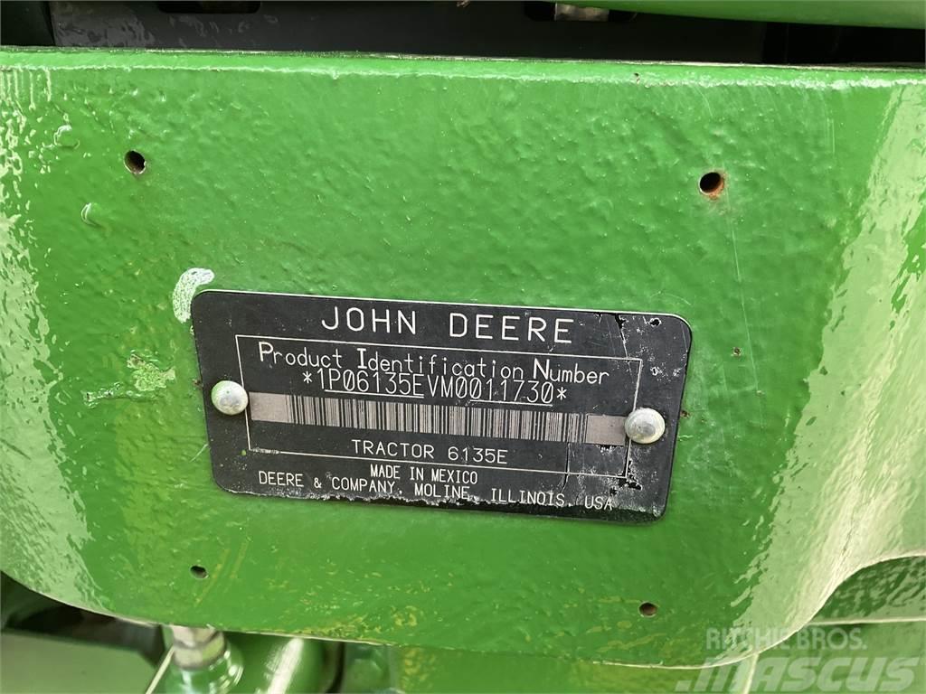 John Deere 6135E Трактори