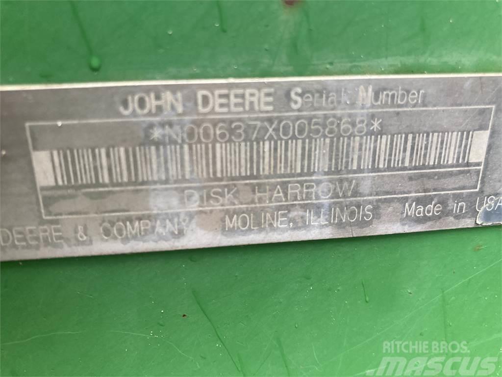 John Deere 637 Дискові борони