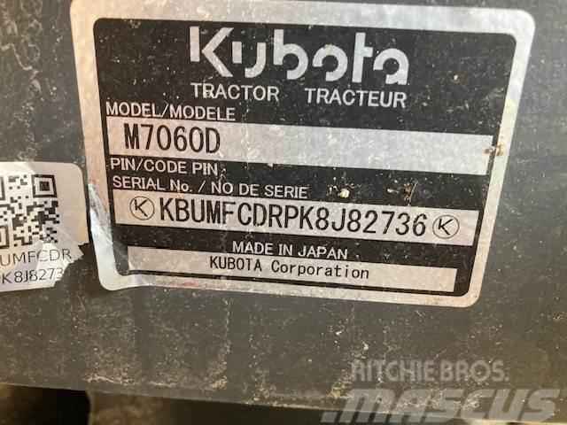 Kubota M7060 Трактори