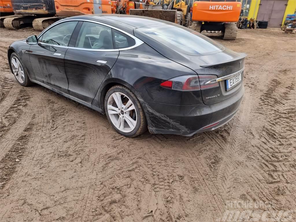 Tesla Model SP85 Performance Автомобілі