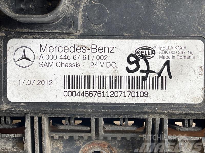 Mercedes-Benz MERCEDES ECU SAM A0004466761 Електроніка