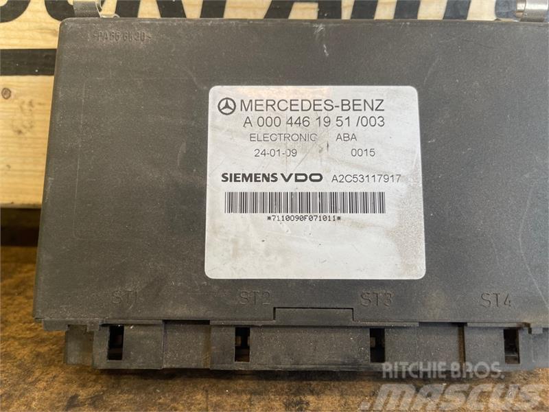 Mercedes-Benz MERCEDES ECU ABA  A0004461951 Електроніка