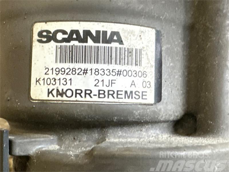 Scania  TRAILER CONTROL MODULE 2199282 Радіатори