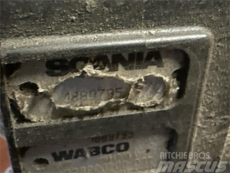 Scania  VALVE 1889795 Радіатори