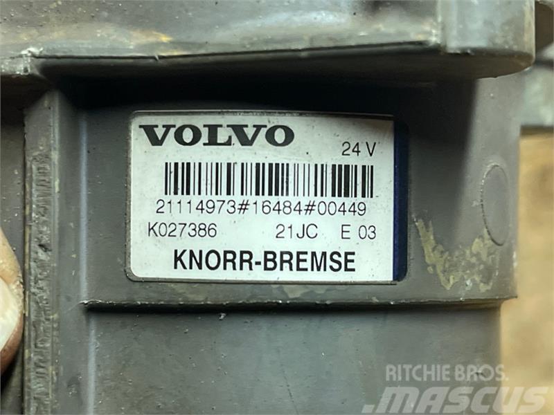 Volvo  MODULATOR 21114973 Радіатори
