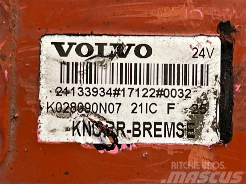 Volvo  VALVE 21133934 Радіатори