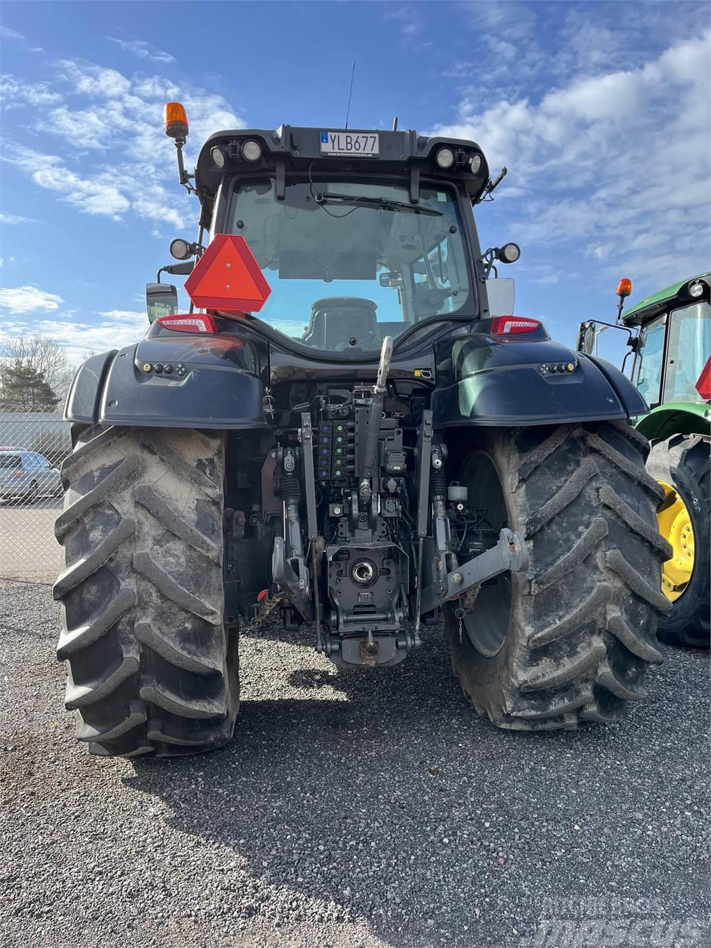 Valtra T214 DIRECT SMARTTOUCH Трактори