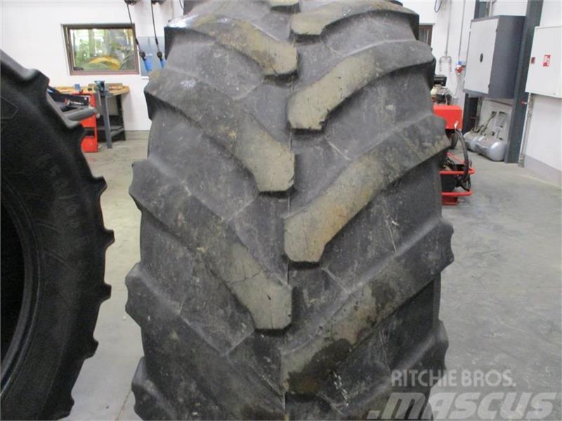 Trelleborg 650/65R38 TM800 1 stk dæk som lige er afmonteret f Шини